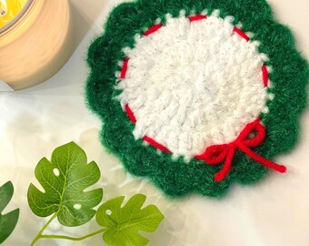 Handmade Crochet Christmas Wreath Coaster: Holiday Table Decor