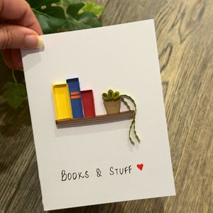 Carte de voeux 3D avec étagère piquante, cartes de voeux faites main pour bibliophile, cadeau littéraire unique sur Etsy, charme livresques