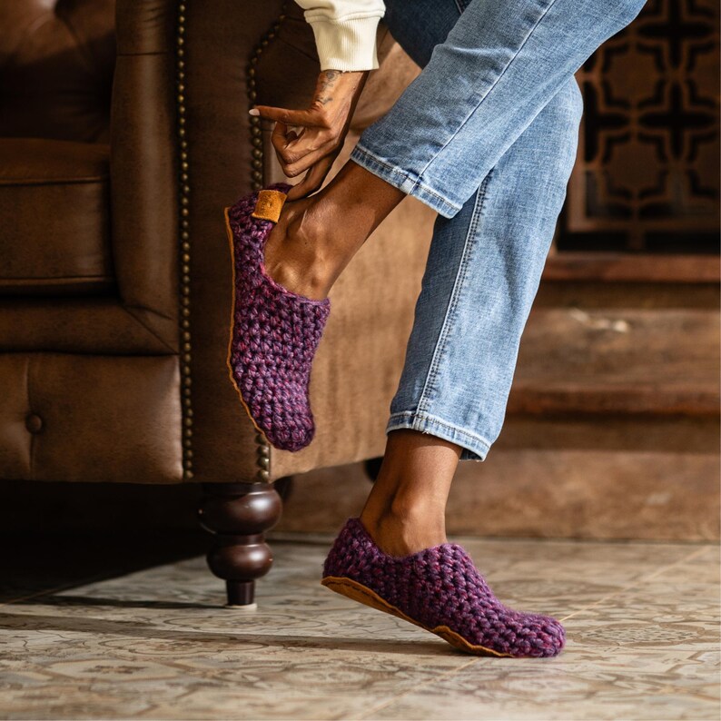 Handmade Wool Bamboo Slippers: Soft Leather Sole, Heel-Hugging Design Bild 12