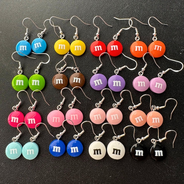 Pendientes colgantes de M&M / Pendientes de M&M, Pendientes de caramelos, Pendientes de chocolate, Dulces de Halloween, Comida Kawaii, Llaveros de marca, Disfraz para niños