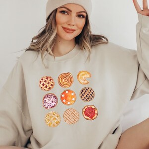 Pie Lover Sweater Thanksgiving Pumpkin Pie Sweatshirt Funny Thanksgiving Holiday Crewneck Gift for Baker Let&#39;s Get Baked Sweatshirt Holiday