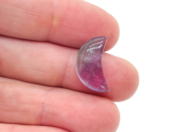Fluorite Gemstone Moon - Crystal Moon - Carved Moon - Healing Crystal - Mini Moon Crystal – 2cm – MO1006