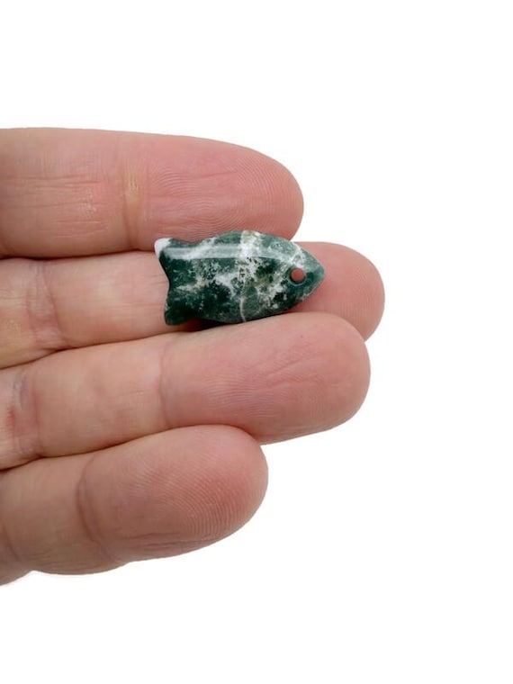 Moss Agate Fish Shape Crystal Pendant – Healing Stone Fish Charm for Jewelry - NC1885