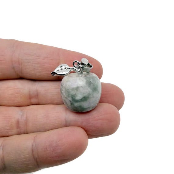 Peace Jade Crystal Apple Pendant - Crystals Pendant Healing - Gifts - NC1849