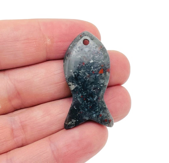African Blood Fish Carving Gemstone Pendants - Pisces Zodiac Hole Crystal Fish - Reiki Healing Bulk Polished - Gift for Swimmer - NC1484