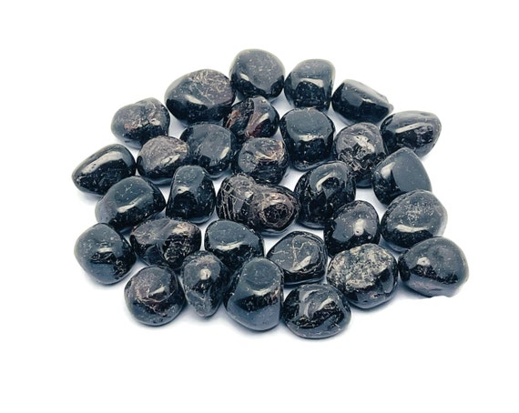 Garnet Tumbled Stones - Gemstone Garnet - Healing Stone - Home Decor - TU1145