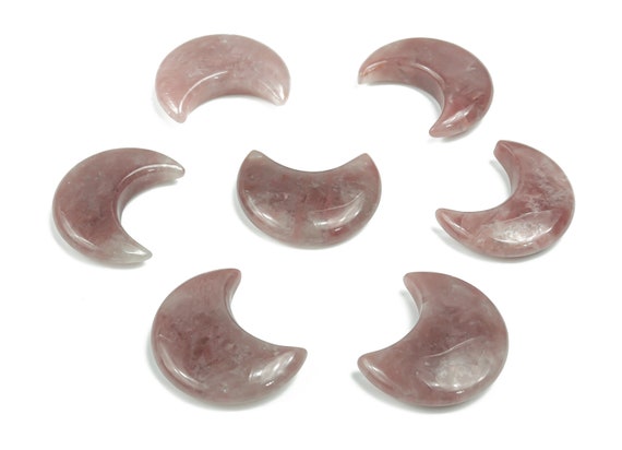 Strawberry Quartz Gemstone Moon - Crystal Moon - Carved Moon - Healing Crystal - Gemstone Crescent – 3×1.6cm – MO1032