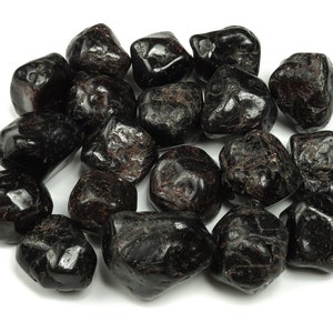 Garnet Tumbled Stones - Polished Garnet - Healing Stone - Home Decor - TU1131