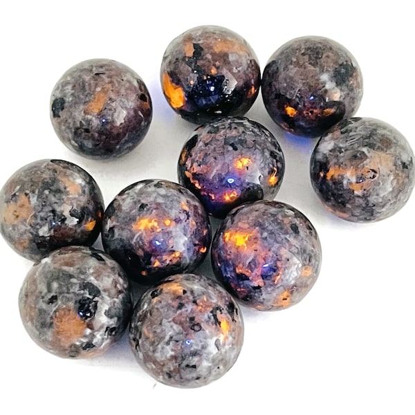 Yooperlite Sphere Stone – Fluorescent Sodalite Crystal Ball - Healing Crystal Stones – Crystal Décor – 2cm - SP1080