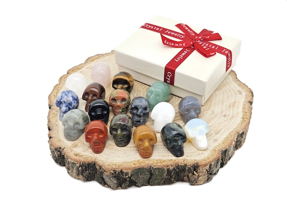 Crystal Mystery Box Gift Skull Carving - 7 Pc Randomly Gemstones - Crystal Healing - Best Crystal Gift - Energy Crystals - KIT11