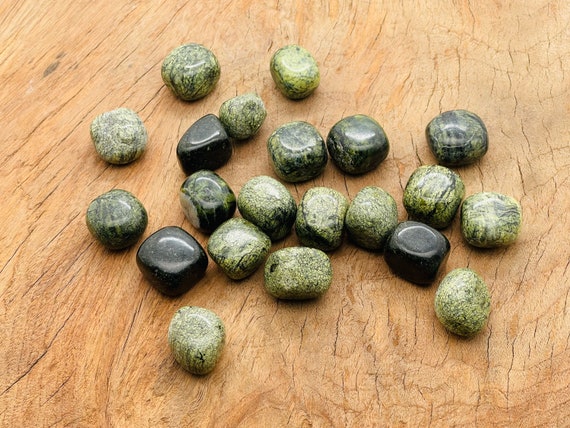 サトリアイト　12ミリ　16.3センチ Asterite Serpentine Tumbled Stone – Asterite Serpentine