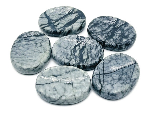 Black Network Jasper Worry Stone – Crystal Worry Stone – Pocket Stone – Healing Crystal - 4.5x3.5cm - WO1062