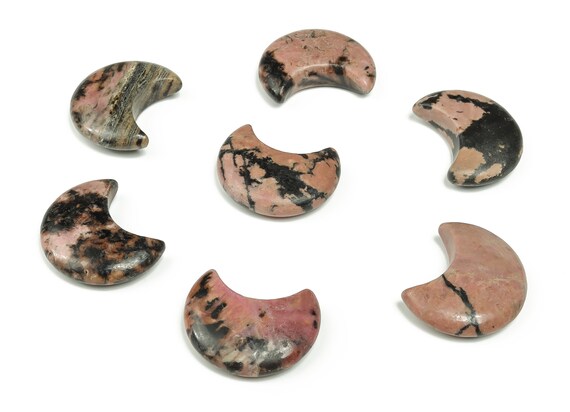 Rhodonite Gemstone Moon - Crystal Moon - Carved Moon - Healing Crystal - Gemstone Crescent – 3×1.6cm – MO1037