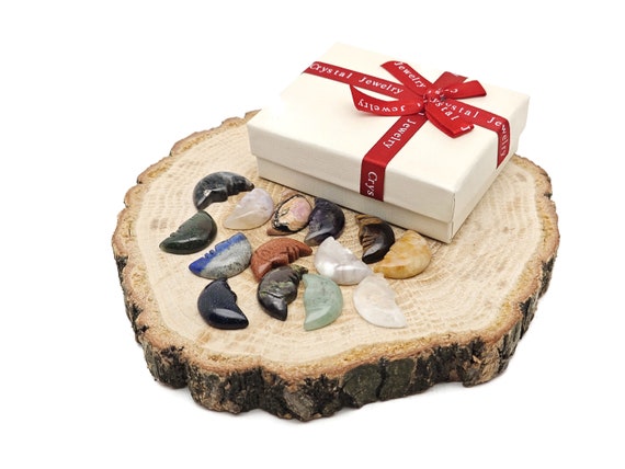 Crystal Mystery Box Gift Moon Face Carving - 7 Pc Randomly Gemstones - Crystal Healing - Best Crystal Gift - Energy Crystals - KIT13