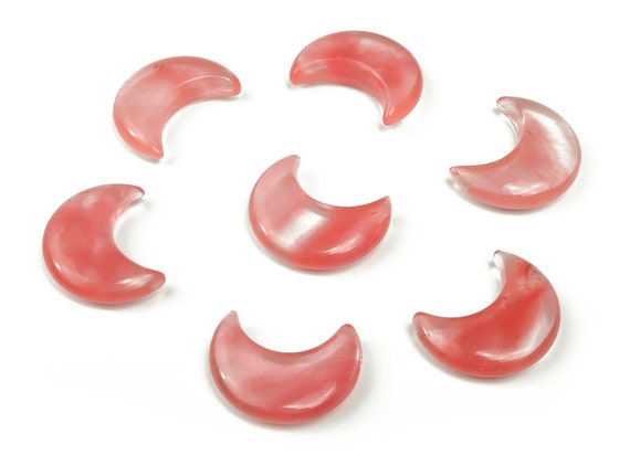 Cherry Quartz Gemstone Moon - Crystal Moon - Carved Moon - Healing Crystal - Gemstone Crescent – 3×1.6cm – MO1053