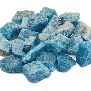 Blue Apatite Raw Stone – Apatite Rough Gemstone –Rough Apatite Raw Crystal – Blue Apatite Raw Stone – Natural Apatite Stone – RA1026