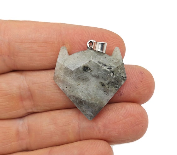Labradorite Wolf Head Gemstone Pendant - Natural Stone Wolf Carving Crystal - Crystal Wolf head - Wolf Head Crystal Jewelry - NC1593