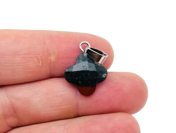 African Blood Four-Leaf Clover Crystal Pendants - Gemstone Charm For Necklace & Earring Making - DIY Jewelry Making Supplies - NC1410