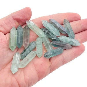 Green Fluorite Terminated Carved Point – Point Small Crystal Point – Crystal Pendant - 33mm - PO1043