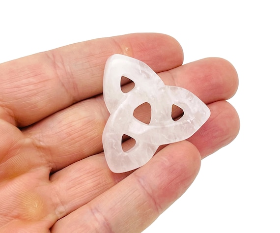 Clear Quartz Celtic Knot Carved Stone - Trinity Crystals Gemstone - Making Jewelry - Healing Crystals - CK1004