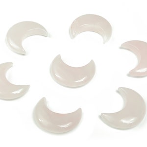 Rose Quartz Gemstone Moon - Crystal Moon - Carved Moon - Healing Crystal - Gemstone Crescent – 3×1.6cm – MO1036