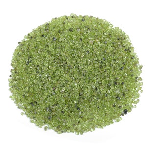 Chips de Peridoto – Chips de Olivino – Chips de Cristal Curativo - Mini Piedras Peridoto – Piedras de Meditación - 2-6mm - CP1021
