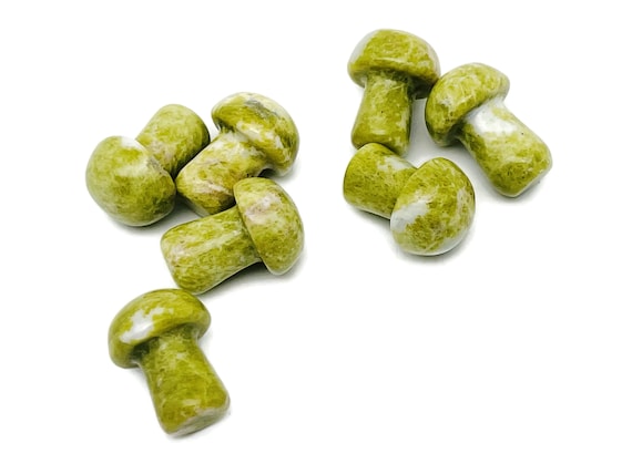 New Jade Mushroom Gemstone – Crystal Carving – Crystal Mushroom – Natural Stone Mushroom Carving – 2cm – MU1037
