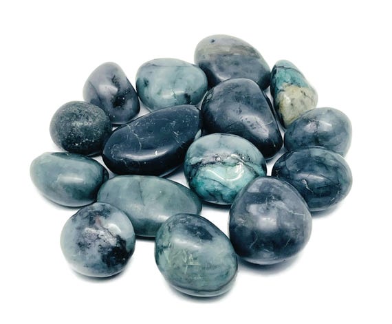 Emerald Tumbled Stone - Gemstone Emerald - Heart Chakra Crystal - Natural Emerald - Wholesale Bulk - TU1280