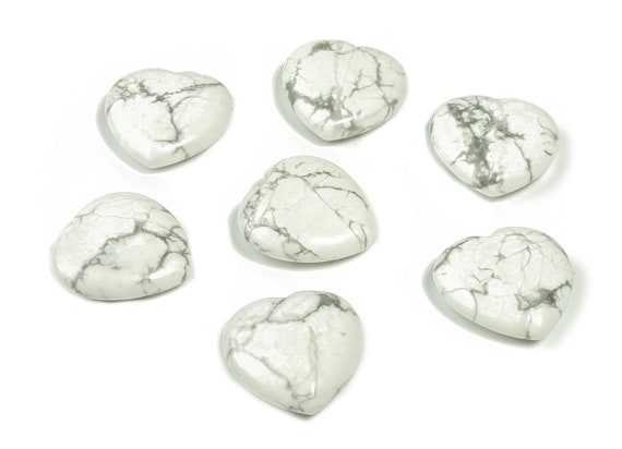 Howlite Heart Gemstone – Howlite Gemstone – Natural Howlite Heart - Healing Crystals - 3cm - HE1180