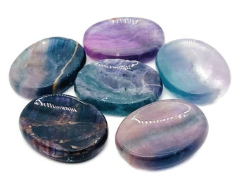Fluorite Worry Stone – Crystal Worry Stone – Pocket Stone – Healing Crystal - 4.5x3.5cm - WO1075