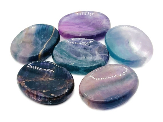 Fluorite Worry Stone – Crystal Worry Stone – Pocket Stone – Healing Crystal - 4.5x3.5cm - WO1075