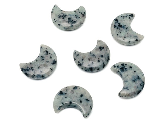 Kiwi Jasper Gemstone Moon - Crystal Moon - Carved Moon - Healing Crystal - Gemstone Crescent – 3×1.6cm – MO1063