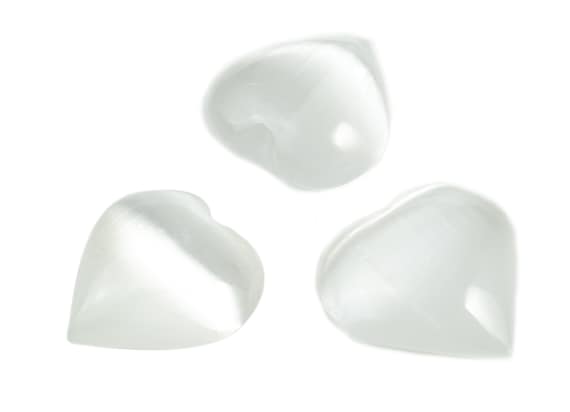 Selenite Heart - White Selenite Heart Crystal - Genuine Spiritual Healing Crystal - Selenite Gemstone Heart Shape Crystal – 6.2cm - HE1262