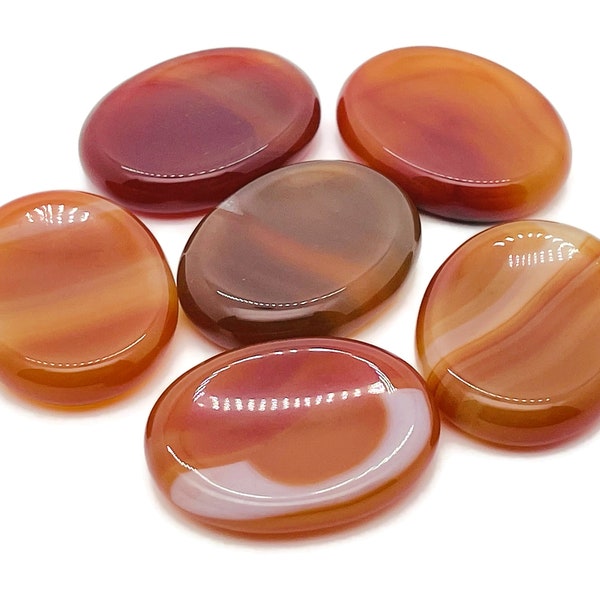 Carnelian Worry Stone – Crystal Worry Stone – Pocket Stone – Healing Crystal - 4.5x3.5cm - WO1073