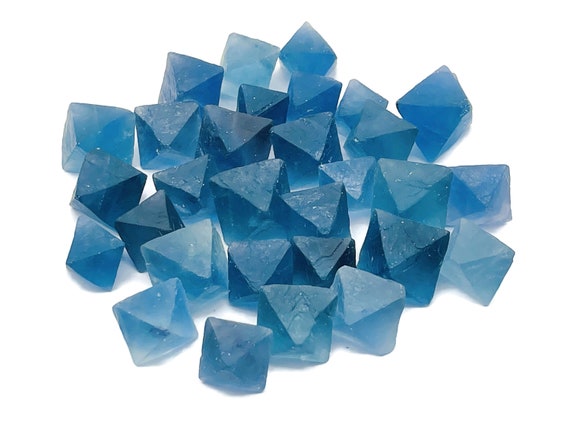 Blue Fluorite Octahedron - Blue Fluorite Octahedron Crystal - Fluorite Crystal –Octahedron Shaped Crystal Stone – 0.4-0.7inch - TU1248