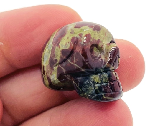 Dragon Blood Jasper Skull Gemstone - Carving Skull - Healing Stone - 1 Inch - SK1008