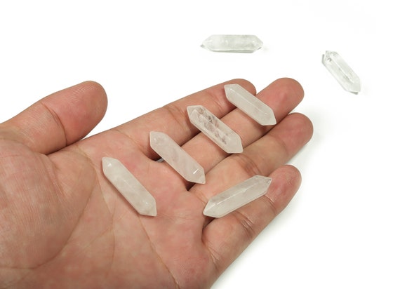 Clear Quartz Terminated Carved Point – Point Small Crystal Point – Crystal Pendant - 33mm -PO1004