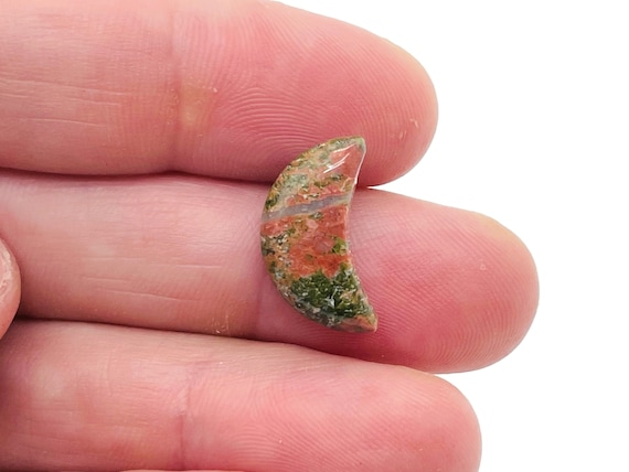 Unakite Gemstone Moon - Crystal Moon - Carved Moon - Healing Crystal - Mini Moon Crystal – 2cm – MO1015