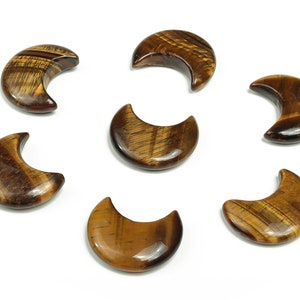 Tiger Eye Gemstone Moon - Crystal Moon - Carved Moon - Healing Crystal - Gemstone Crescent – 3×1.6cm – MO1045