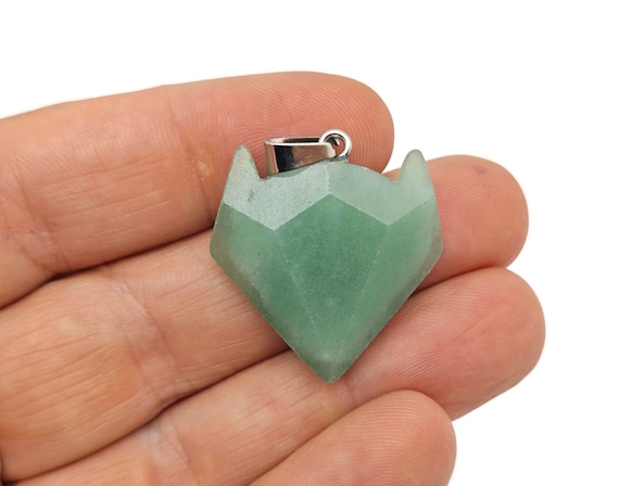 Aventurine Wolf Head Gemstone Pendant - Natural Stone Wolf Carving Crystal - Crystal Wolf head - Wolf Head Crystal Jewelry - NC1597