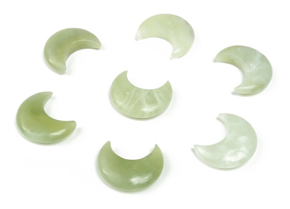 New Jade Gemstone Moon - Crystal Moon - Carved Moon - Healing Crystal - Gemstone Crescent – 3×1.6cm – MO1041