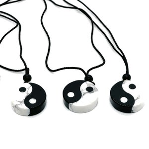 Yin Yang Gemstone Necklace - Howlite&Obsidian Yin Yang Crystal Necklace - Handmade Yin Yang Jewelry - Piritual Crystal Necklace - NC1400
