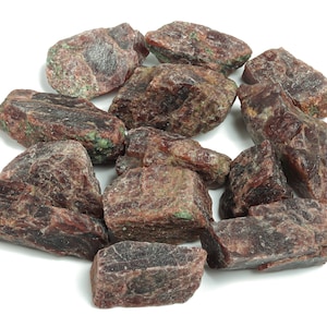 Raw Garnet Stone – Rough Crystal Stone - Gemstone - Crystal – Healing Stone – RA1065