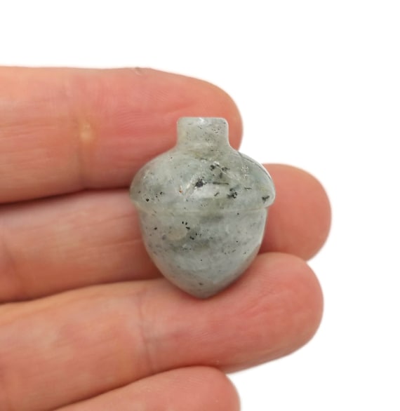 Labradorite Crystal Acorn Carved - Reiki Healing - Home Crystal Decoration - Crystal Ornament - Crystal healing - 26mm - AC1010