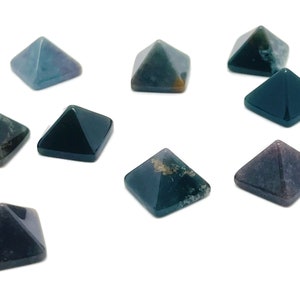 Moss Agate Pyramid Crystal – Crystal Pyramid – Healing Crystal – Crystal Gemstone - PY1004