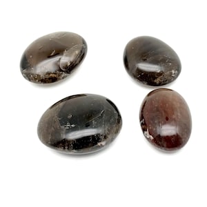 Smoky Quartz Palm Stone – Spa GemStone –Natural Gemstone – Relaxing - Worry Stone - Energy Gemstone - PA1055