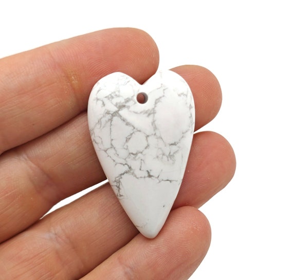 Howlite Crystal Long Heart Love Pendants - Gemstone Crystal Big Sharp Heart Necklace - Heart Shaped Healing Gemstone - NC1696