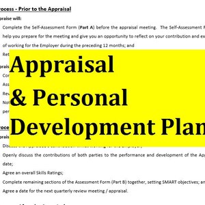 Puede incluir: Un gráfico amarillo y negro con el texto "Appraisal & Personal Development Plan". El texto está en negrita y en fuente grande. El gráfico es una representación visual del proceso de evaluación de empleados y desarrollo personal.