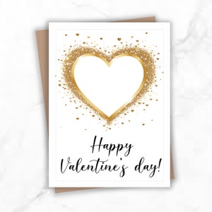 以下が含まれることがあります： ゴールドのキラキラしたハートと「Happy Valentine's Day!」という黒い文字が書かれた白いカードです。
