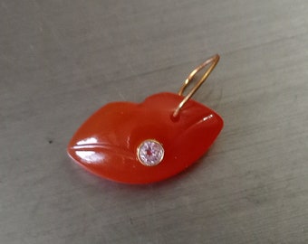 Carnelian Carving Lips,Gemstone Lips,18k Gold Carnelian Lips,C.Z. Lips Jewelry,Lips For Jewelry Making,Lips Charms Pendants, Lips Jewelry